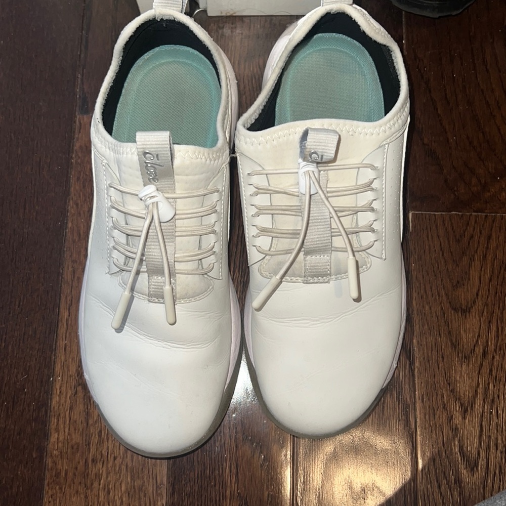 Womens clove sneakers. Size 8. Great condition, worn a few times.